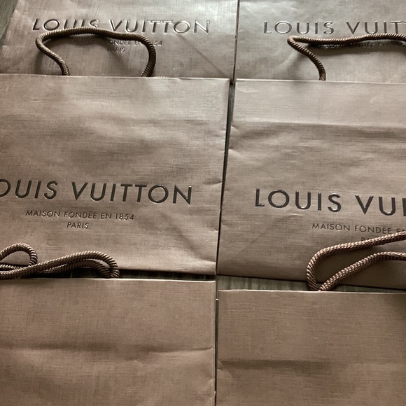 Set of 6 Louis Vuitton shopping bags - Picture 2 of 3